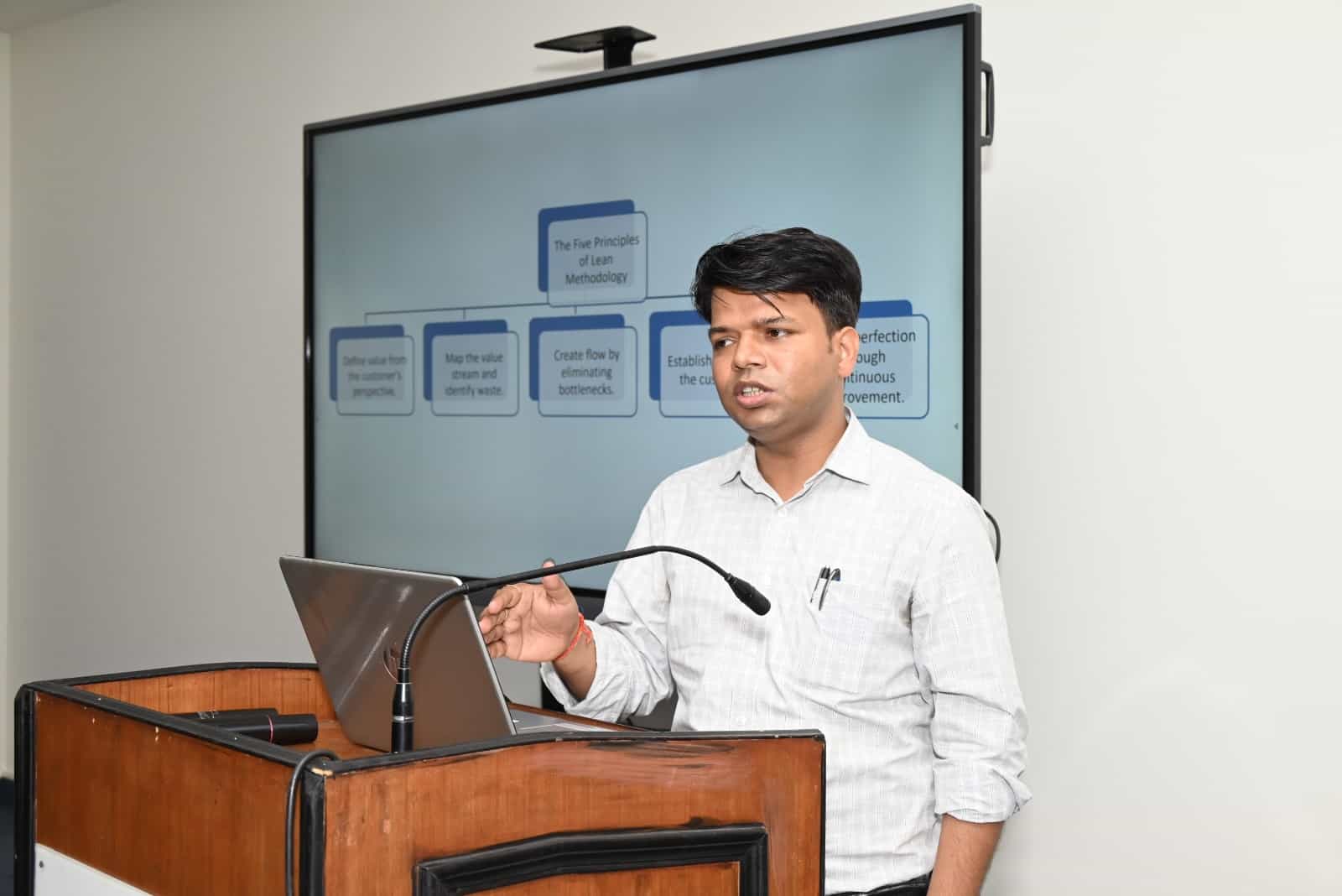 Inspiring Session: Mr. Saurav Kumar Shares Insights on Lean Start-up & Minimum Viable Product