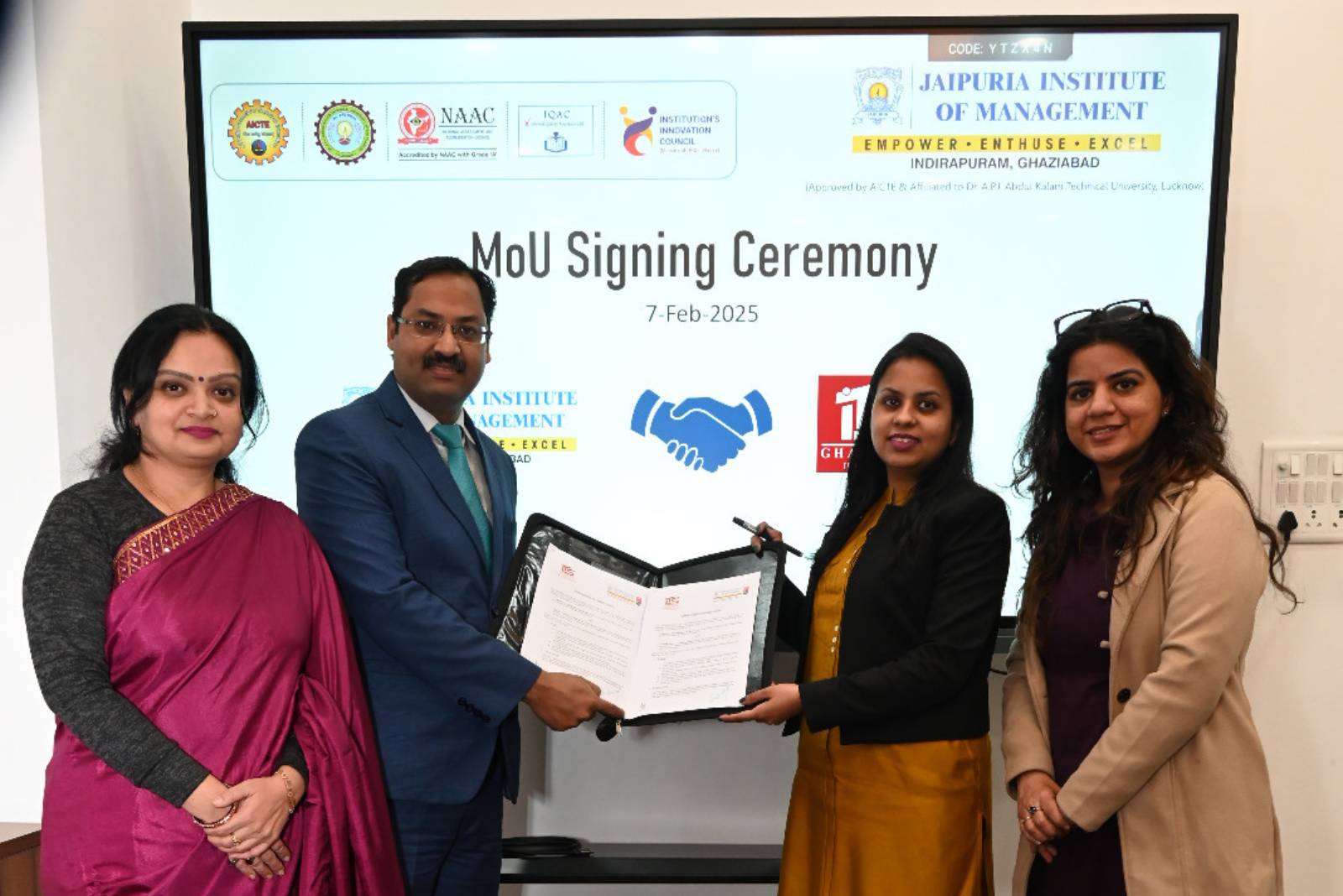 Strengthening Innovation & Entrepreneurship: MOU Signed Between Jaipuria Institute of Management and I.T.S, Mohan Nagar