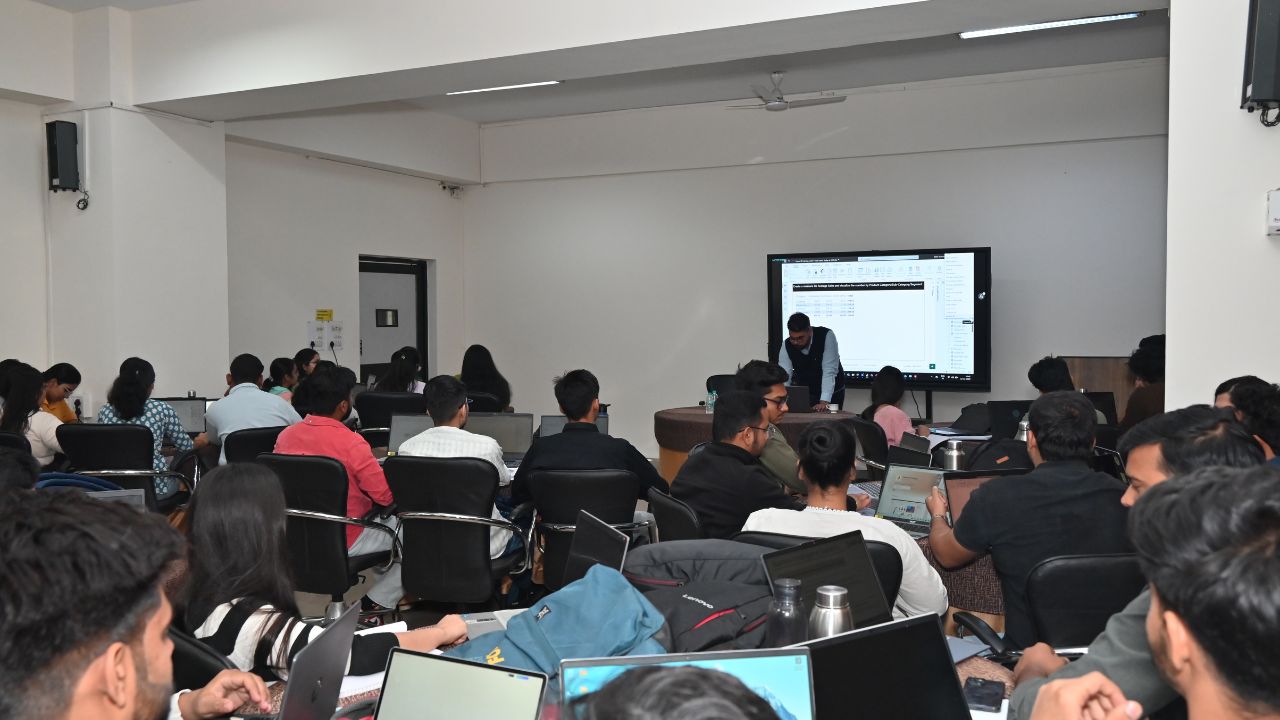 Data-Smart Entrepreneurship with AI & Power BI