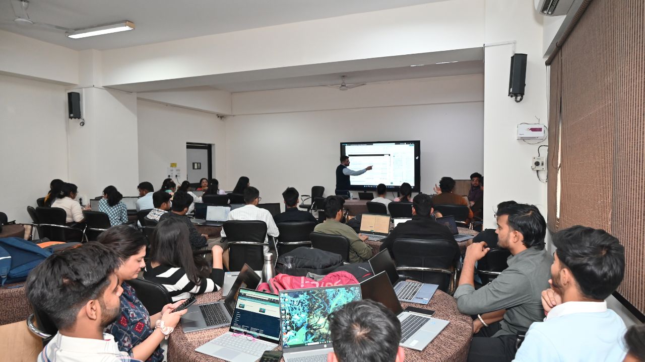 Data-Smart Entrepreneurship with AI & Power BI