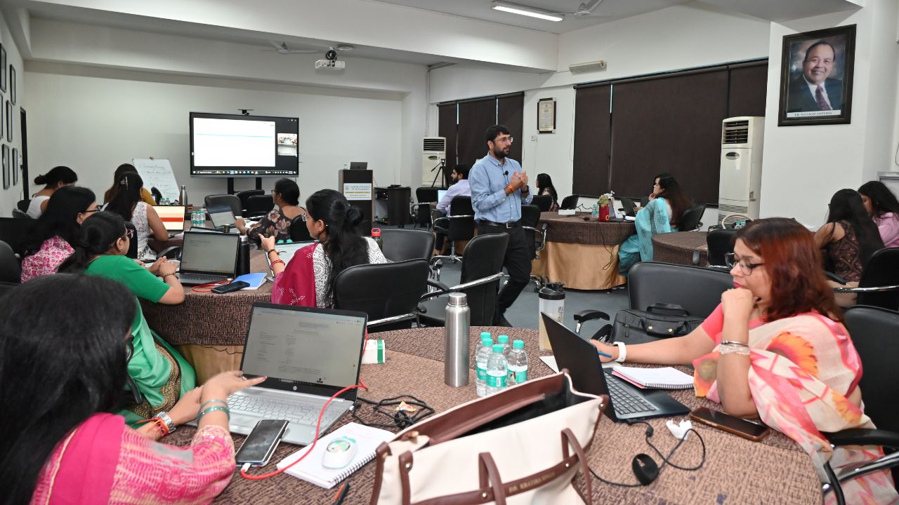 Report on Day 2 of the 5-Day Faculty Development Program 6 - Jaipuria Institute of Management, Indirapuram Ghaziabad Report on Day 2 of the 5-Day Faculty Development Program 6